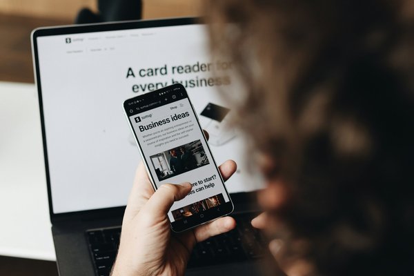 What Are the Best Practices for UK Retailers to Implement a Seamless Omnichannel Experience?